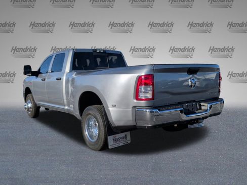 Used 2024 RAM 3500 Tradesman w/ Chrome Appearance Group image 9