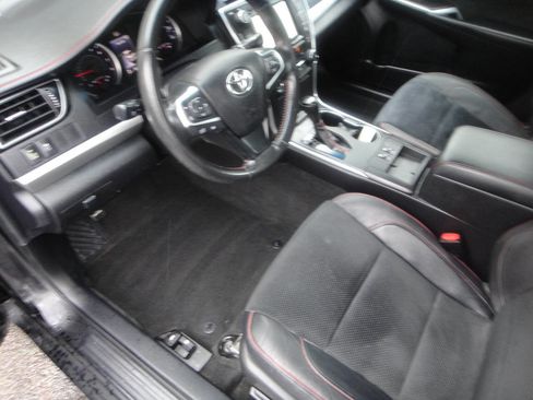 Used 2015 Toyota Camry XSE FWD image 7