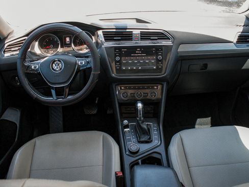 Used 2019 Volkswagen Tiguan SEL AWD/4WD image 28