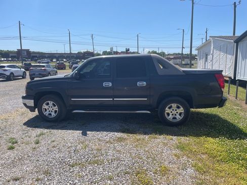 Used 2006 Chevrolet Avalanche Z66 w/ Sun And Sound Package image 4