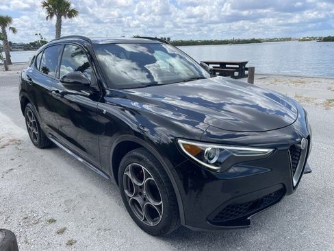 Used 2022 Alfa Romeo Stelvio Ti AWD/4WD image 43