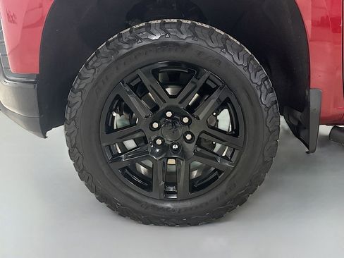 Used 2019 Chevrolet Silverado 1500 LT Trail Boss image 39