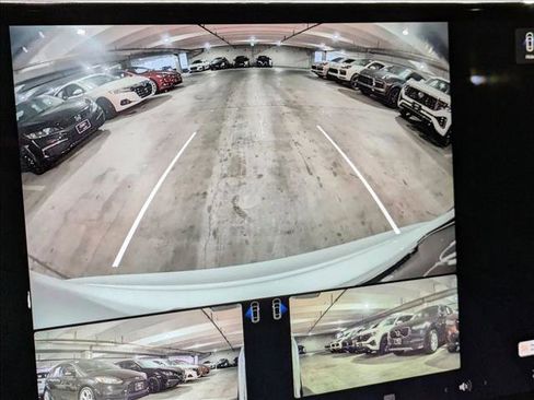 Used 2022 Tesla Model S image 14