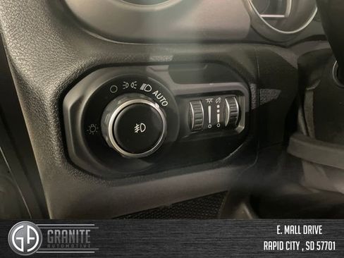 Used 2020 Jeep Wrangler Unlimited Sport S AWD/4WD image 29