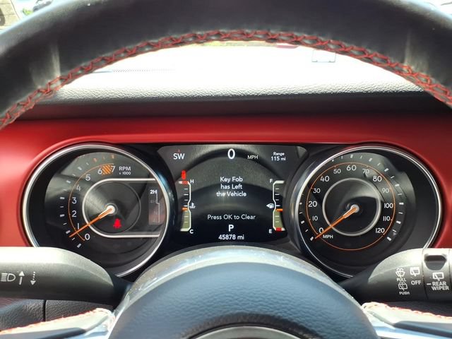 Used 2023 Jeep Wrangler Unlimited Rubicon w/ Cold Weather Group AWD/4WD image 14