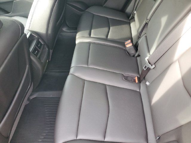 Used 2025 Cadillac XT5 Luxury w/ LPO, Floor Liner Package AWD/4WD image 29