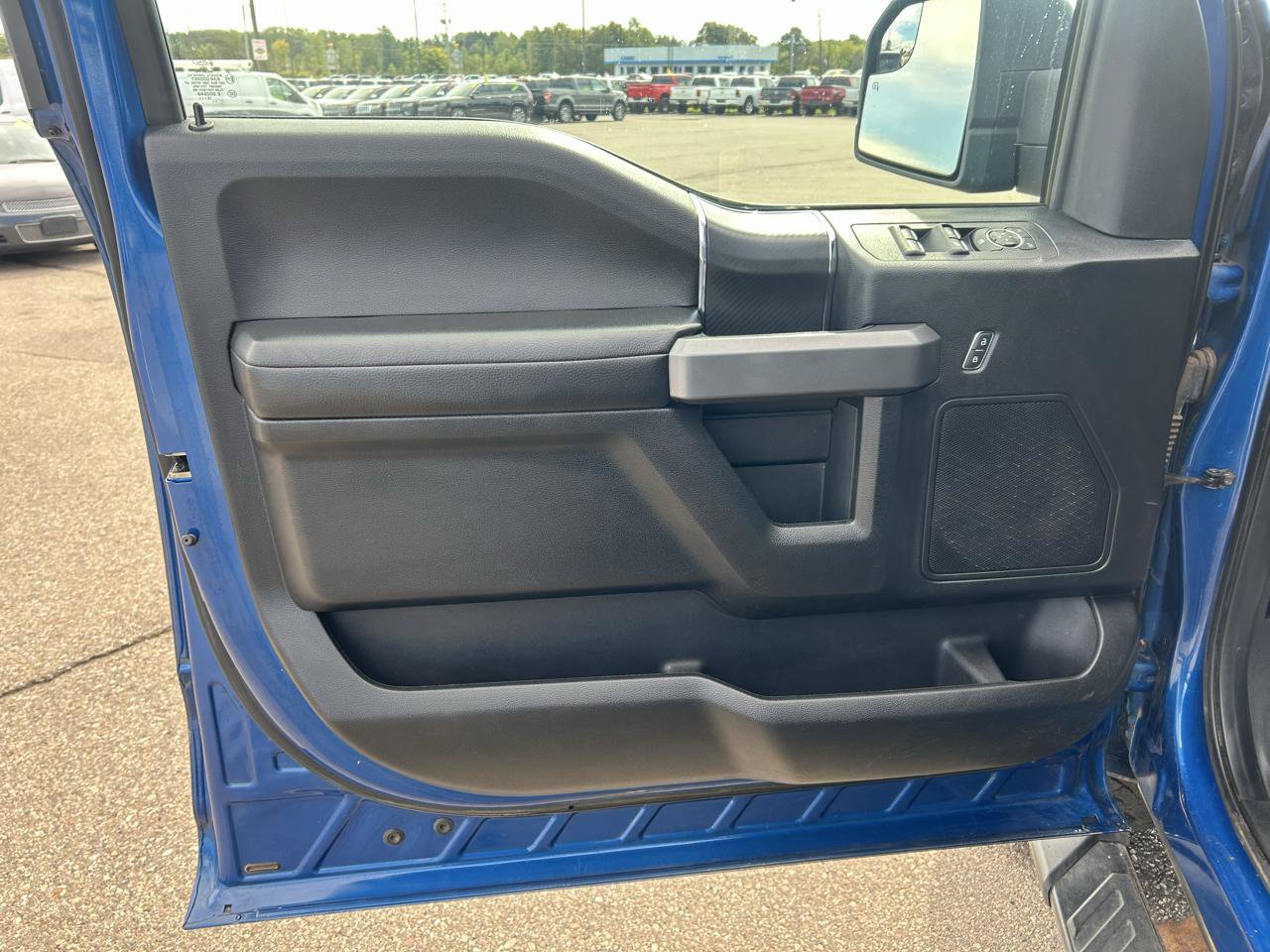Used 2018 Ford F150 XLT w/ Equipment Group 302A Luxury AWD/4WD image 16