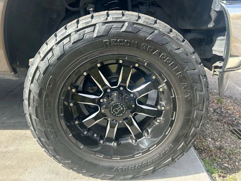 Used 2015 Ford F250 Lariat w/ Lariat Interior Package image 2