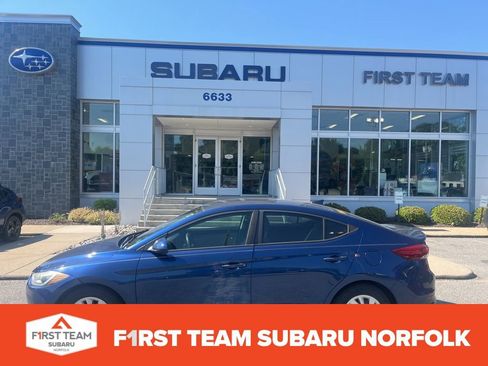 Used 2017 Hyundai Elantra SE FWD image 1