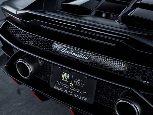 Used 2024 Lamborghini Huracan EVO image 23