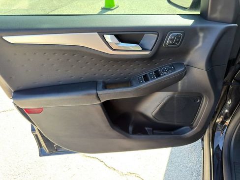 Used 2020 Ford Escape SEL AWD/4WD image 16