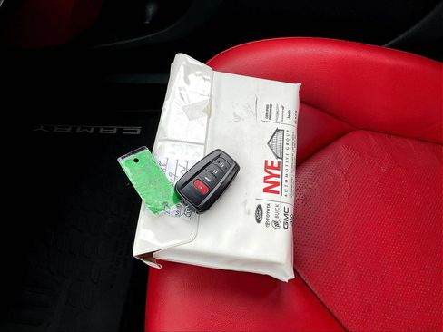 Used 2019 Toyota Camry XSE FWD image 35