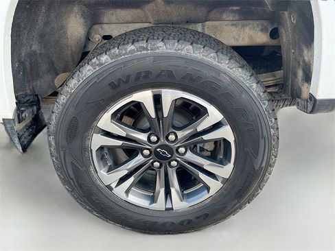 Used 2022 Chevrolet Colorado Z71 image 31