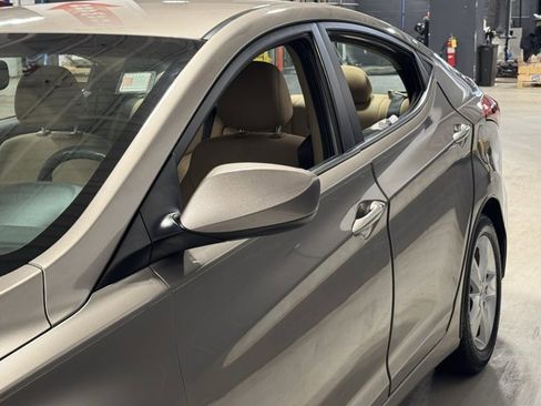 Used 2013 Hyundai Elantra GLS w/ Preferred Pkg image 19