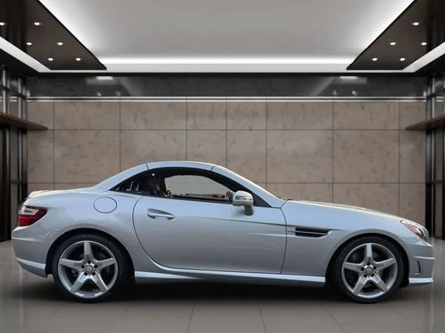Used 2016 Mercedes-Benz SLK 300 image 14