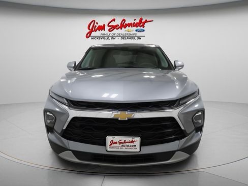 Used 2025 Chevrolet Blazer LT AWD/4WD image 3