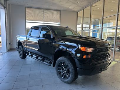 New 2026 Chevrolet Silverado 1500 Custom Trail Boss w/ Turbomax Blackout Package