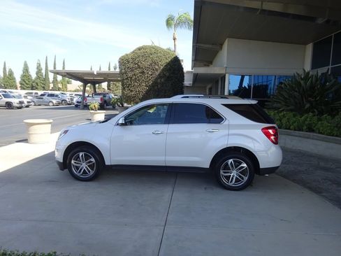 Certified 2017 Chevrolet Equinox Premier w/ Enhanced Convenience Package FWD image 5