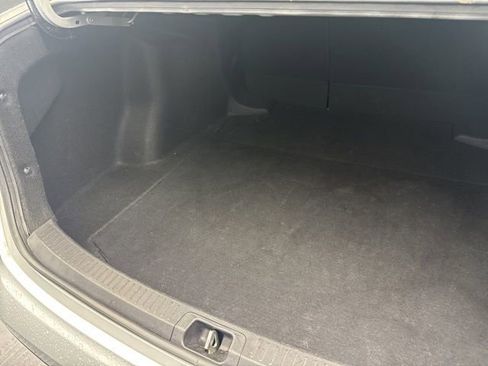 Used 2022 Toyota Corolla LE image 39