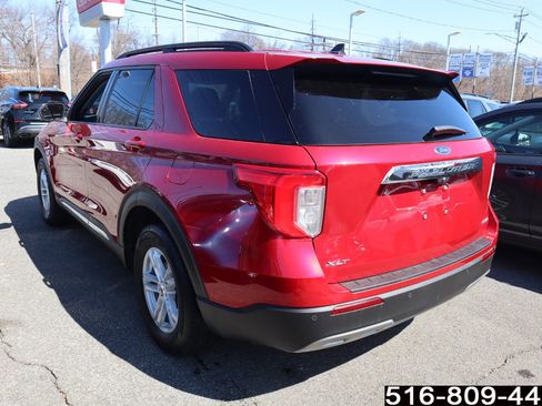 Used 2022 Ford Explorer XLT w/ Equipment Group 202A image 7