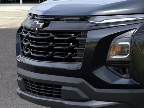 New 2027 Chevrolet Equinox LT w/ Convenience Package II FWD image 13
