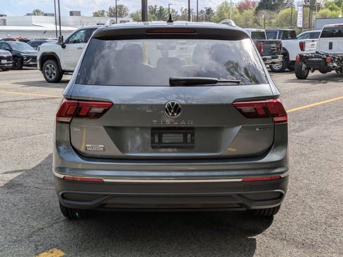 Used 2023 Volkswagen Tiguan SE AWD/4WD image 6