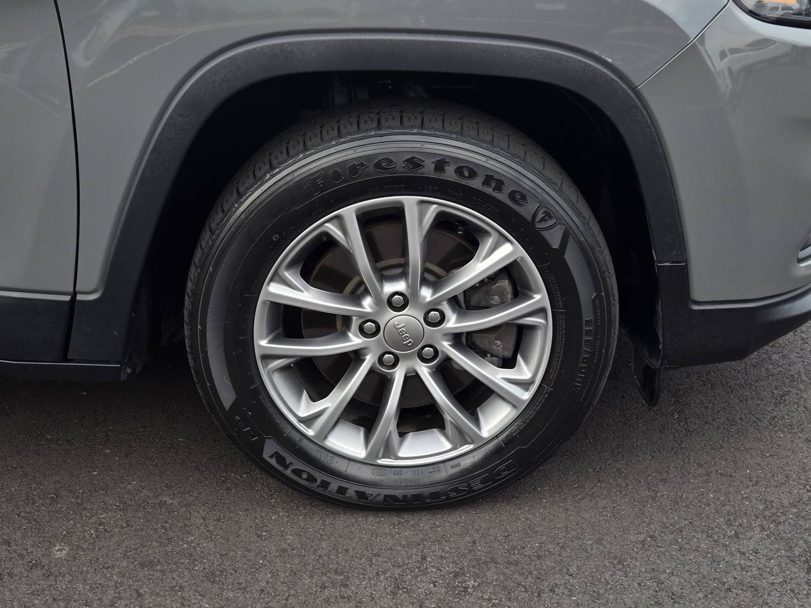 Used 2022 Jeep Cherokee Latitude Lux FWD image 7