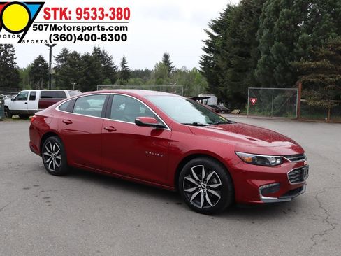 Used 2017 Chevrolet Malibu LT FWD image 10
