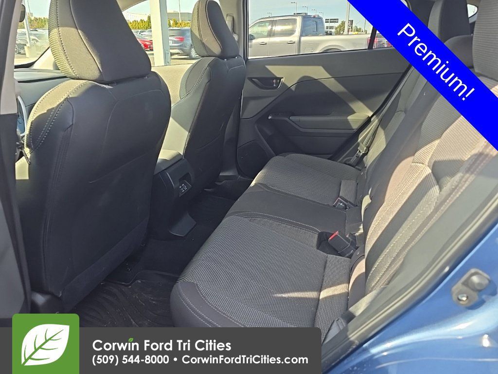 Used 2024 Subaru Crosstrek 2.0i Premium AWD/4WD image 12