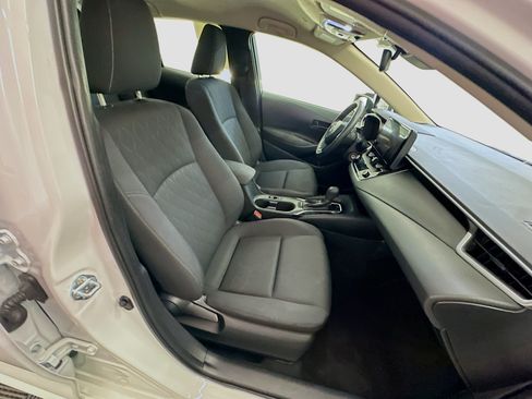 Used 2024 Toyota Corolla LE FWD image 32