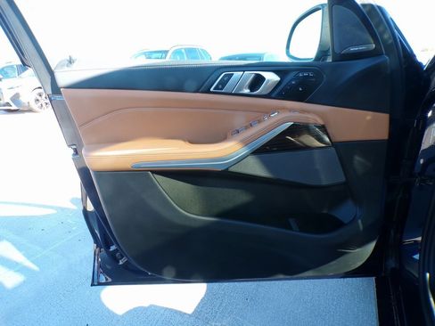 Certified 2025 BMW X7 xDrive40i image 13