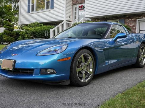 Used 2009 Chevrolet Corvette Coupe w/ Preferred Equipment Group RWD image 16