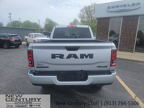 New 2026 RAM 2500 Big Horn AWD/4WD image 4