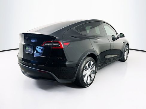 Used 2022 Tesla Model Y Long Range AWD/4WD image 9