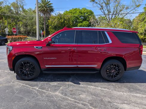 Used 2023 GMC Yukon SLT w/ SLT Premium Package image 6