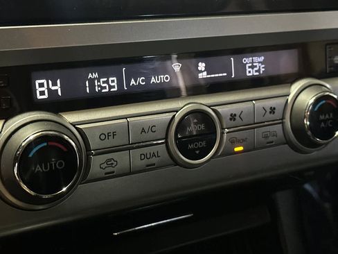 Used 2016 Subaru Outback 2.5i Limited image 23