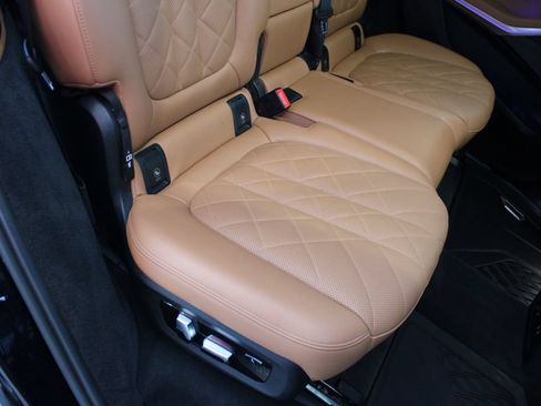 Used 2023 BMW X7 xDrive40i w/ Executive Package AWD/4WD image 24