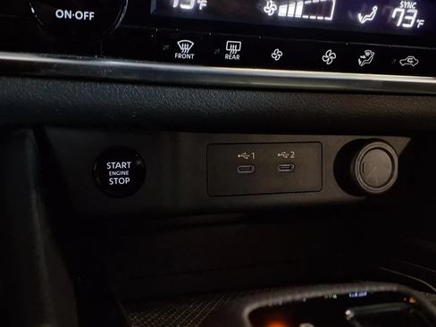 Used 2025 Nissan Rogue SV AWD/4WD image 24