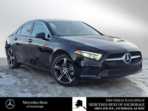 Used 2022 Mercedes-Benz A 220 4MATIC image 1