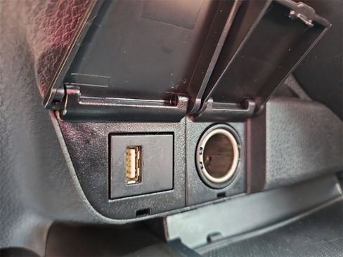 Used 2023 Toyota Camry SE image 26