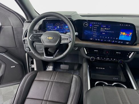Used 2025 Chevrolet Tahoe High Country RWD image 25
