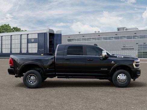 New 2026 RAM 3500 Longhorn AWD/4WD image 36