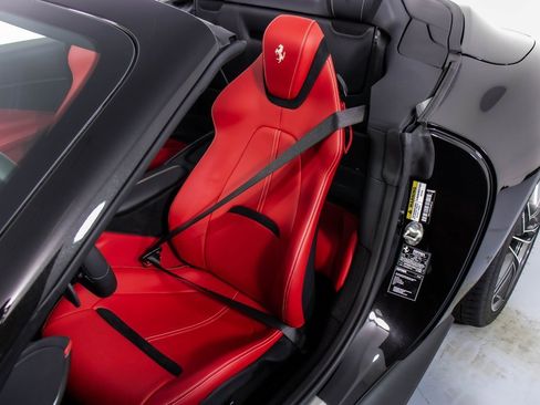 Certified 2024 Ferrari Roma Spider image 6