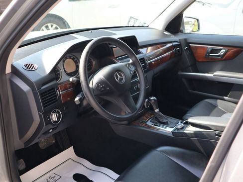 Used 2011 Mercedes-Benz GLK 350 4MATIC image 8