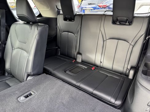 Used 2023 INFINITI QX60 Pure image 16