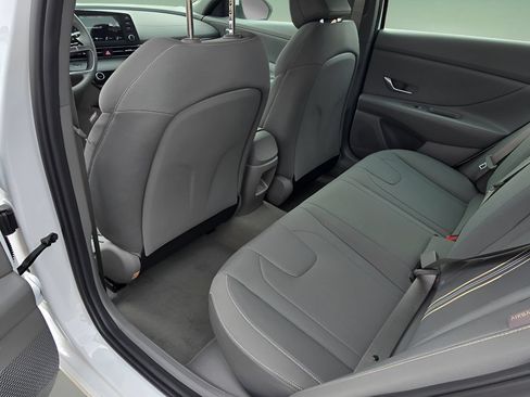 New 2026 Hyundai Elantra Hybrid FWD image 16