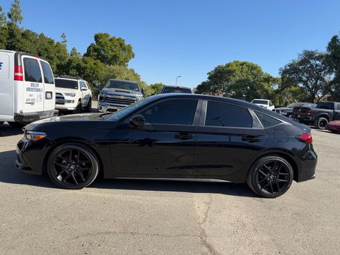 Used 2024 Honda Civic Sport image 2