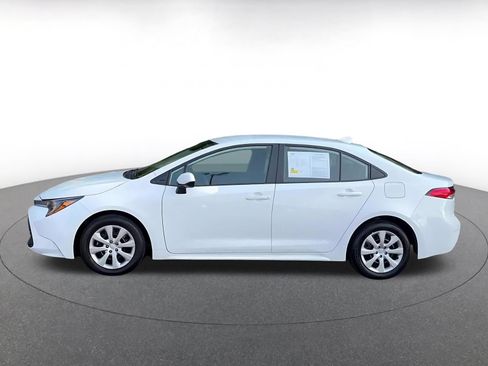 Used 2025 Toyota Corolla LE FWD image 9