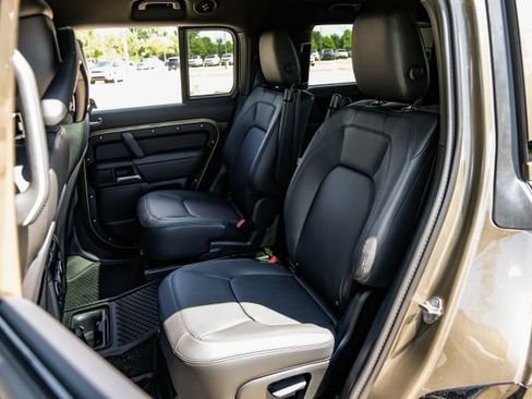 New 2026 Land Rover Defender 130 X-Dynamic SE AWD/4WD image 52