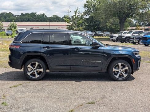 New 2026 Jeep Grand Cherokee Limited AWD/4WD image 2